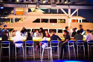 Find Your Perfect Surf City Bar Getaway - [City Name] | Learn to Surf & Skate: A Beginner's Step-by-Step Guide