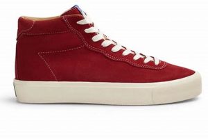 Top-Rated High Top Skate Shoes {Year} - Buyer's Guide Learn to Surf & Skate: A Beginner's Step-by-Step Guide Top-Rated High Top Skate Shoes {Year} - Buyer's Guide | Learn to Surf & Skate: A Beginner's Step-by-Step Guide