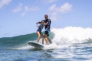 Learn Surf Lessons in Turtle Bay: Beginner Waves! Learn to Surf & Skate: A Beginner's Step-by-Step Guide Learn Surf Lessons in Turtle Bay: Beginner Waves! | Learn to Surf & Skate: A Beginner's Step-by-Step Guide