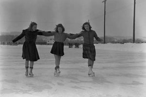 Glide the City: Ice Skates Traverse City Streets! Learn to Surf & Skate: A Beginner's Step-by-Step Guide Glide the City: Ice Skates Traverse City Streets! | Learn to Surf & Skate: A Beginner's Step-by-Step Guide