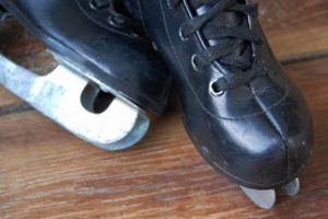 Learn with Double Blade Ice Skates: Stability Plus! Learn to Surf & Skate: A Beginner's Step-by-Step Guide Learn with Double Blade Ice Skates: Stability Plus! | Learn to Surf & Skate: A Beginner's Step-by-Step Guide