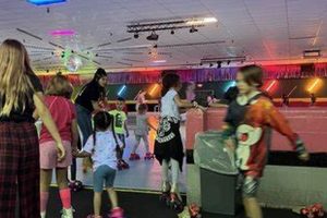 Albuquerque's Roller Skate City ABQ NM: Fun on Wheels! Learn to Surf & Skate: A Beginner's Step-by-Step Guide Albuquerque's Roller Skate City ABQ NM: Fun on Wheels! | Learn to Surf & Skate: A Beginner's Step-by-Step Guide