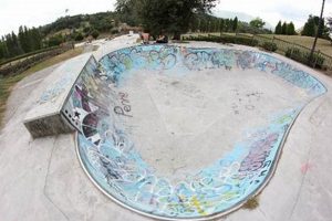 Oviedo Skate Park Guide: Best Spots & More Near You! Learn to Surf & Skate: A Beginner's Step-by-Step Guide Oviedo Skate Park Guide: Best Spots & More Near You! | Learn to Surf & Skate: A Beginner's Step-by-Step Guide