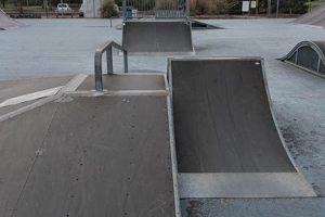 Visit Overlook Skate Park: Skateboarding Fun in [City Name]! | Learn to Surf & Skate: A Beginner's Step-by-Step Guide