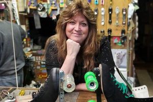 Your Homewood Skate Shop: IL Skateboarding Experts Learn to Surf & Skate: A Beginner's Step-by-Step Guide Your Homewood Skate Shop: IL Skateboarding Experts | Learn to Surf & Skate: A Beginner's Step-by-Step Guide