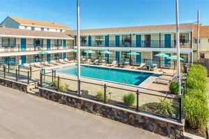 Hampton Beach Surf Hotel: Get Your Wave! Deals &amp; More | Learn to Surf & Skate: A Beginner's Step-by-Step Guide