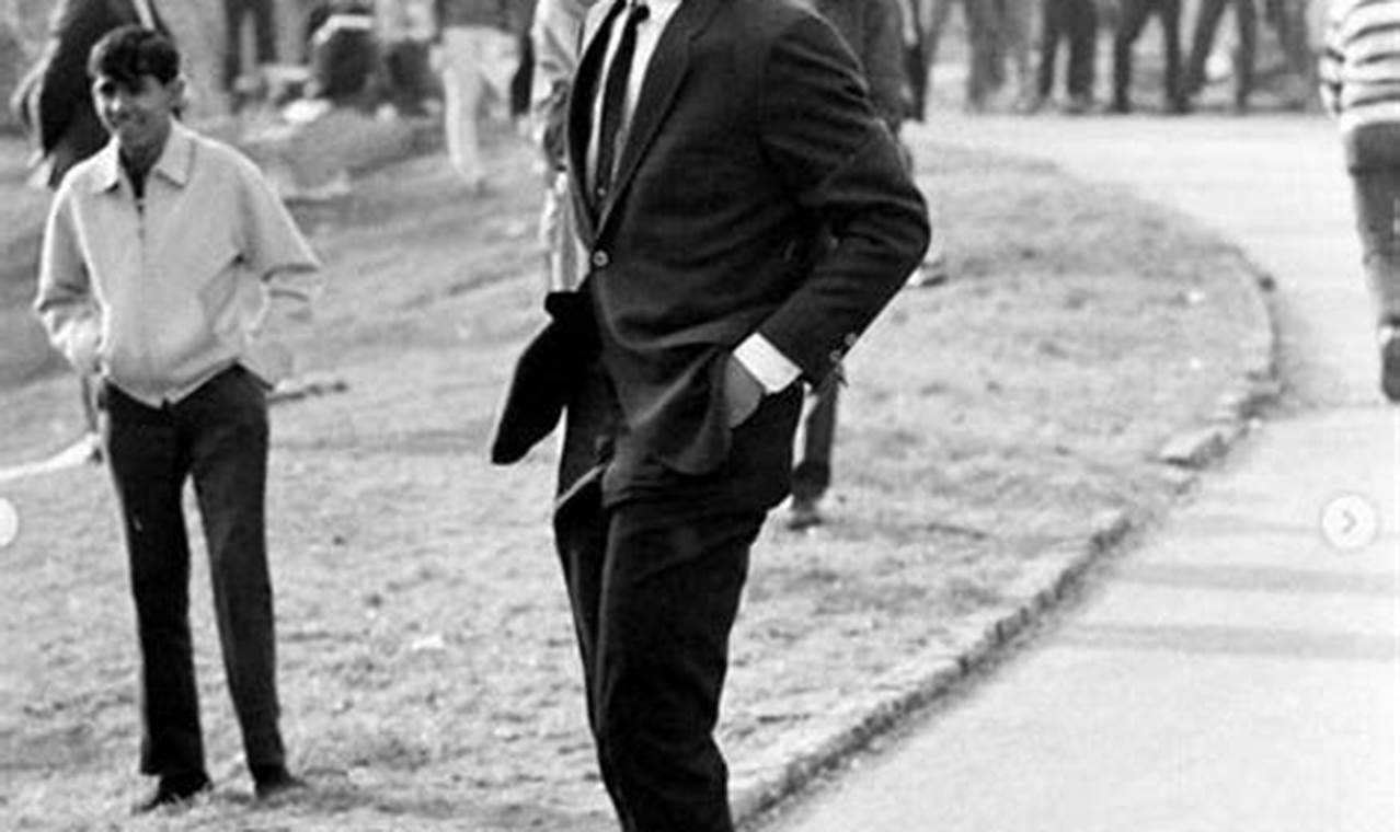 Mystery on Wheels: Central Park Skater Unmasked? Learn to Surf & Skate: A Beginner's Step-by-Step Guide Mystery on Wheels: Central Park Skater Unmasked? | Learn to Surf & Skate: A Beginner's Step-by-Step Guide