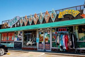 Your Guide to Skate Shops in Austin, TX [Local] | Learn to Surf & Skate: A Beginner's Step-by-Step Guide