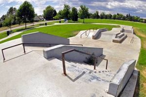 Lakewood's Best Skate Parks, CO: Locations & Guide | Learn to Surf & Skate: A Beginner's Step-by-Step Guide