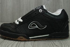 Best Audio Skate Shoes: Ride &amp; Vibe! | Learn to Surf & Skate: A Beginner's Step-by-Step Guide