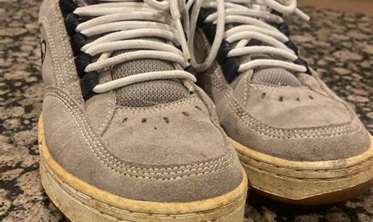 Best Vintage Skate Shoes: Styles & History Learn to Surf & Skate: A Beginner's Step-by-Step Guide Best Vintage Skate Shoes: Styles & History | Learn to Surf & Skate: A Beginner's Step-by-Step Guide