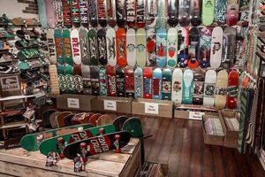 Your Local Skate Shop Canada HQ: Gear & More! | Learn to Surf & Skate: A Beginner's Step-by-Step Guide